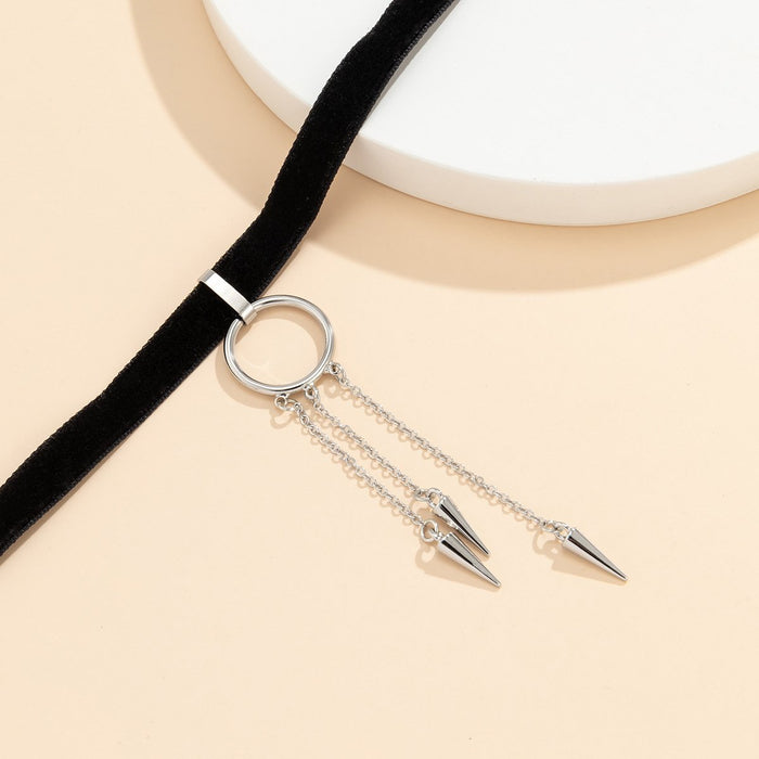 Black Flannelette Geometric Ring Collar Chain