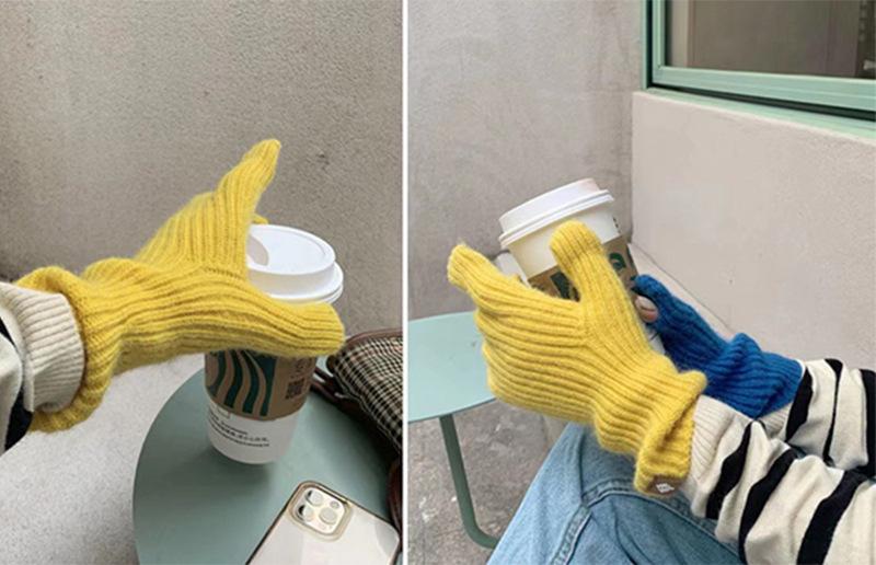 New Touch Screen Gloves for Playing Phone W