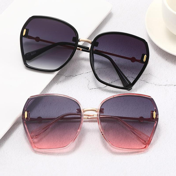 Polarized sunglasses and UV resistant Sunglasses