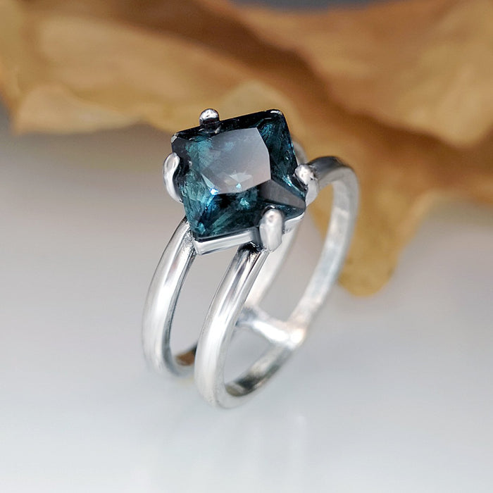 Ins Creative Vintage Blue Zircon Ring