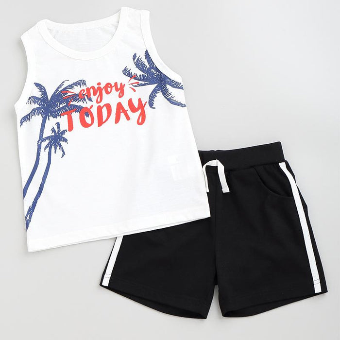 Boys' short sleeved T-shirt and shorts two piece set