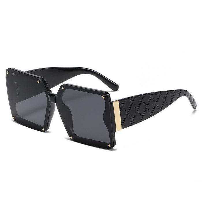 Box conjoined Sunglasses rivets