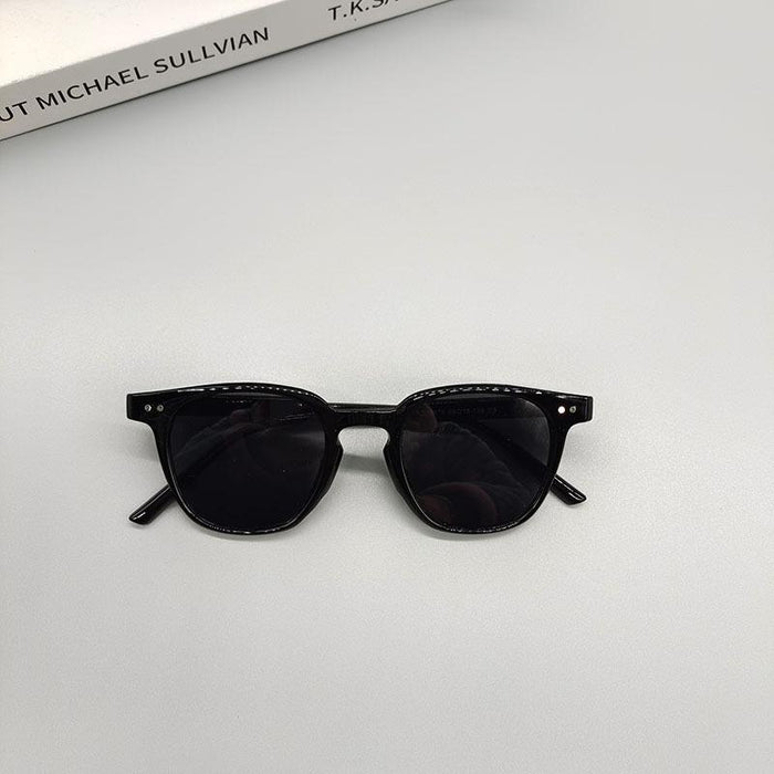 Fashionable Personalized Nail Black Sunglasses